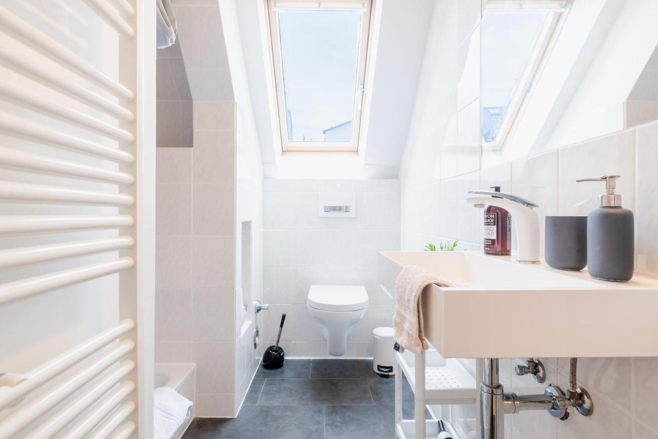 Home By Doni I Serviced Apartments I Ruhig I Zentral Nahe Rmcc, Staatsheater & Landtag Wiesbaden Esterno foto