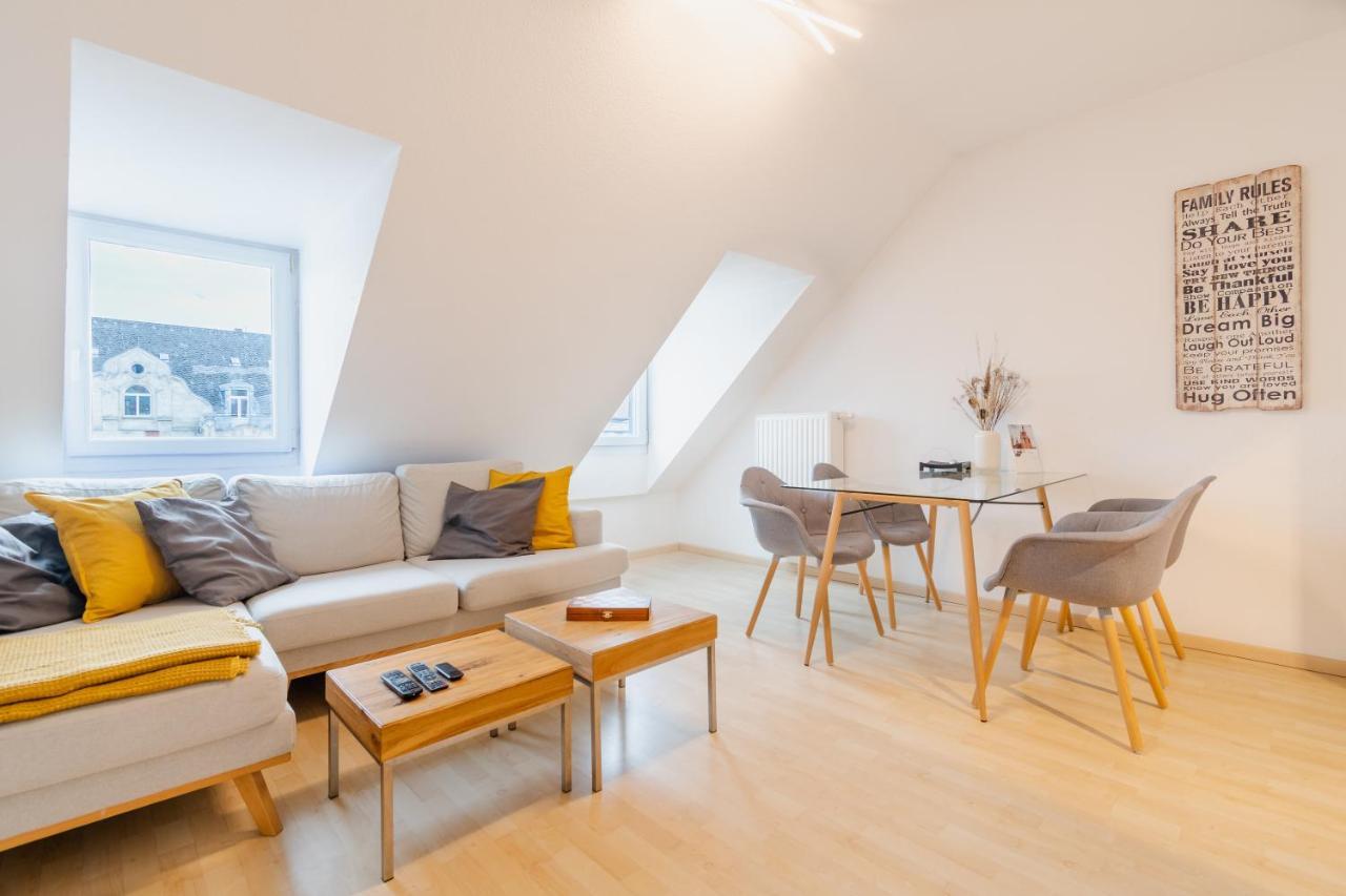 Home By Doni I Serviced Apartments I Ruhig I Zentral Nahe Rmcc, Staatsheater & Landtag Wiesbaden Esterno foto