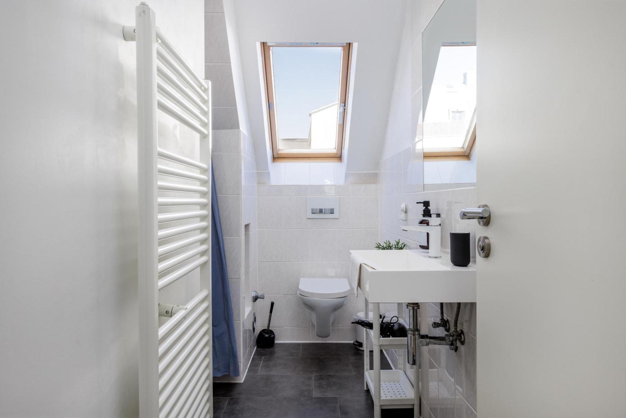 Home By Doni I Serviced Apartments I Ruhig I Zentral Nahe Rmcc, Staatsheater & Landtag Wiesbaden Esterno foto