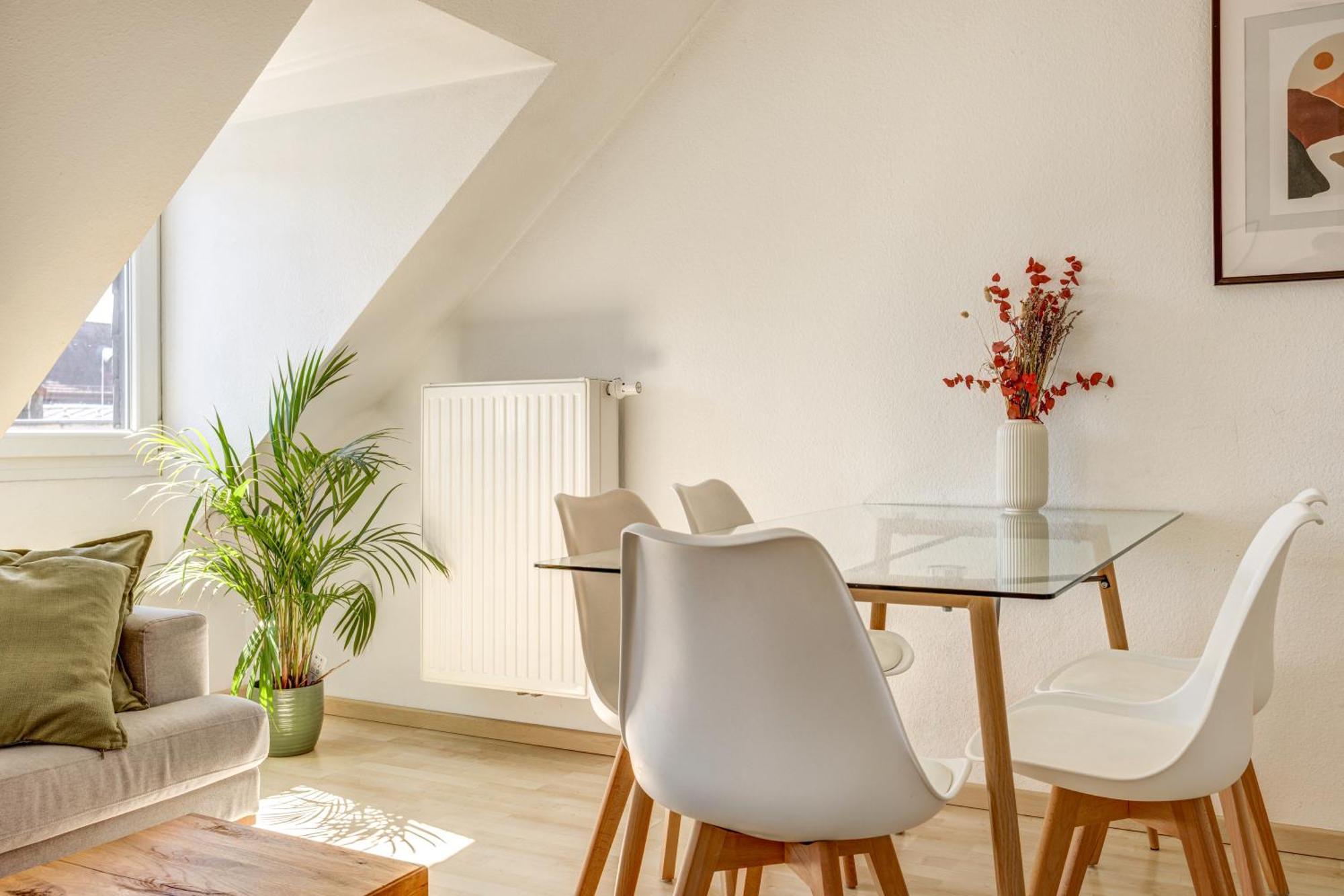 Home By Doni I Serviced Apartments I Ruhig I Zentral Nahe Rmcc, Staatsheater & Landtag Wiesbaden Esterno foto