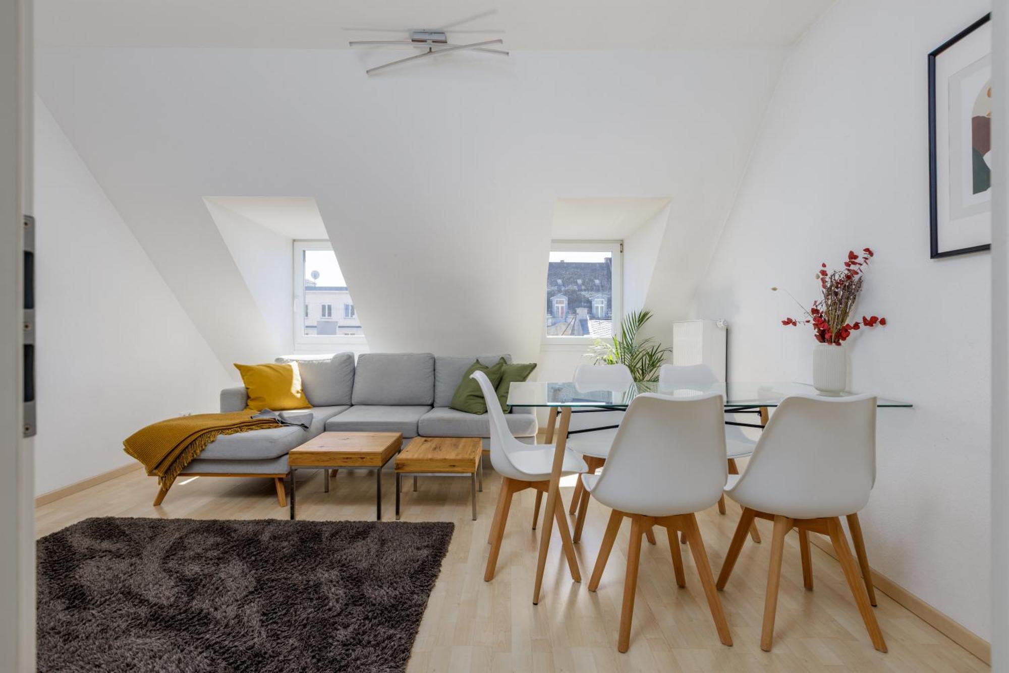 Home By Doni I Serviced Apartments I Ruhig I Zentral Nahe Rmcc, Staatsheater & Landtag Wiesbaden Esterno foto