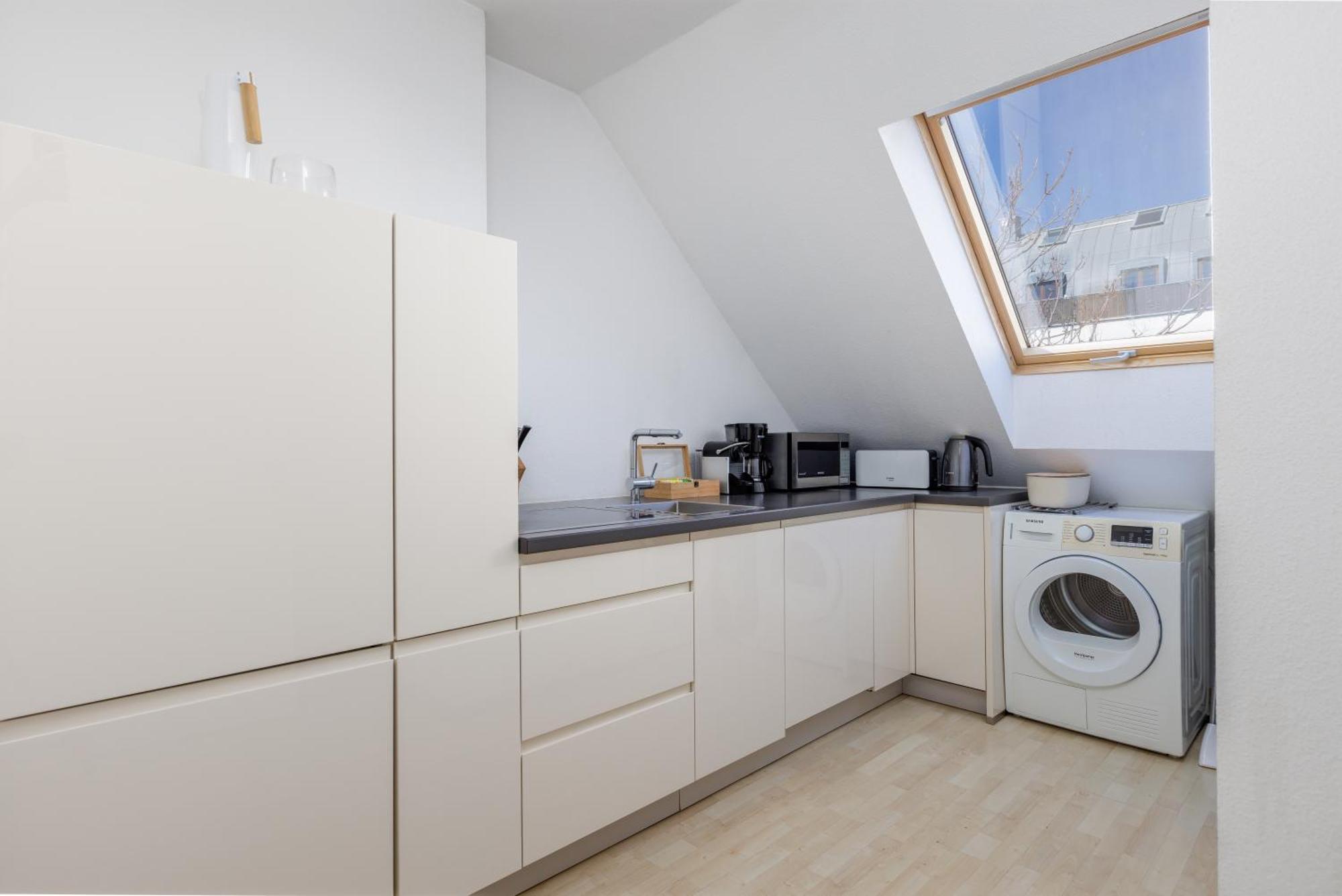 Home By Doni I Serviced Apartments I Ruhig I Zentral Nahe Rmcc, Staatsheater & Landtag Wiesbaden Esterno foto
